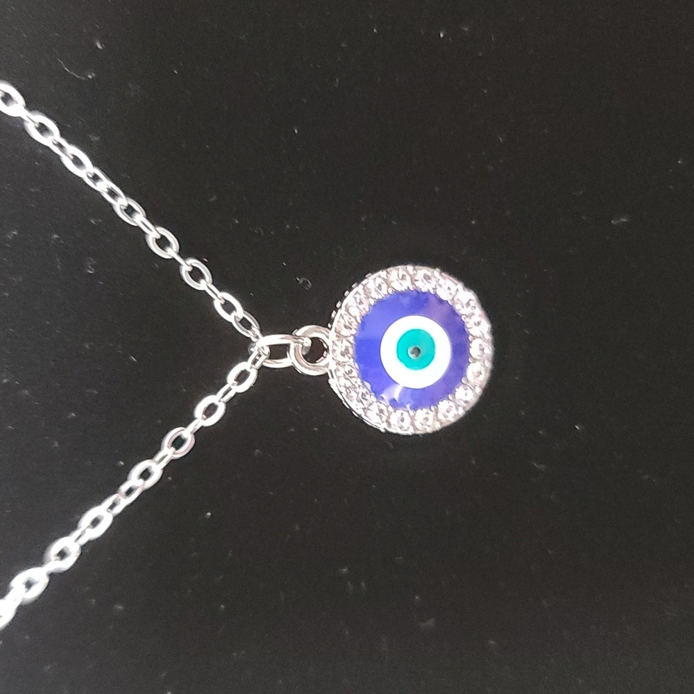 Evil Eye Round Rhinestone Silver Tone Pendant w Necklace Chain NWT